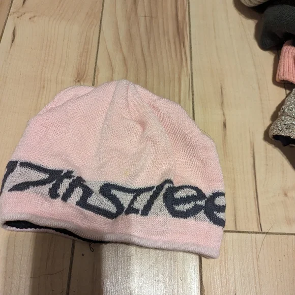 Beanies - Picture 3 of 12